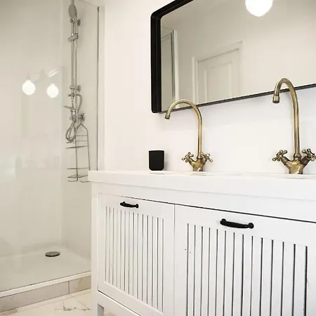 Charmant Equipe Proche Sacre Coeur - 4p Appartement Parijs