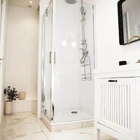 Appartement Charmant Equipe Proche Sacre Coeur - 4p Parijs